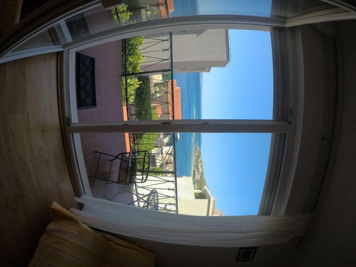 Apartman Kalajzic Omis Exterior photo